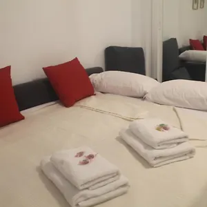 Gamonal N.4 Apartment